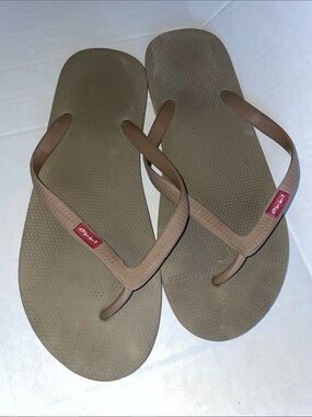 OLLI Men's Brown Flip-Flop Sandals — Casual Everyday Comfort